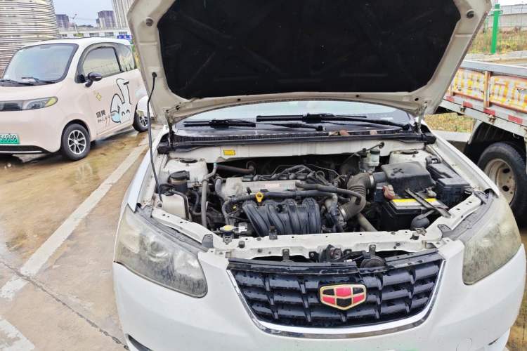 Used Geely Auto Classic Emgrand 2012 Hatchback 1.5L Manual Chao Yue Huimin Model Engine Bay Right