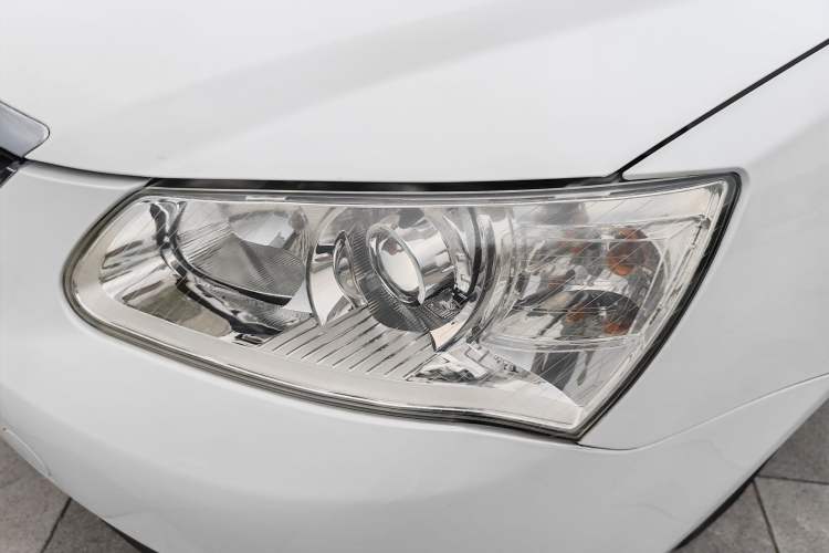 Used Geely Auto Classic Emgrand 2012 Hatchback 1.5L Manual Chao Yue Huimin Model Left Front Headlight