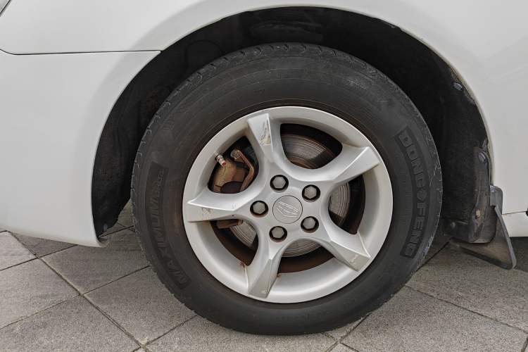 Used Geely Auto Classic Emgrand 2012 Hatchback 1.5L Manual Chao Yue Huimin Model Left Front Wheel Hub