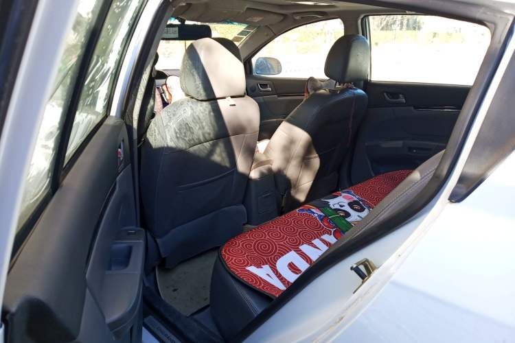 Used Geely Auto Classic Emgrand 2012 Hatchback 1.5L Manual Luxury Model Left Rear Seat