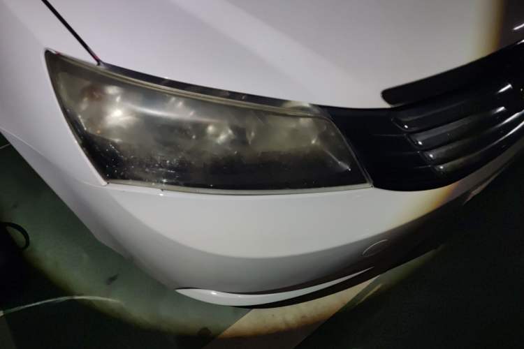 Used Geely Auto Classic Emgrand 2012 Sedan 1.8L CVT Luxury Model Right Front Headlight