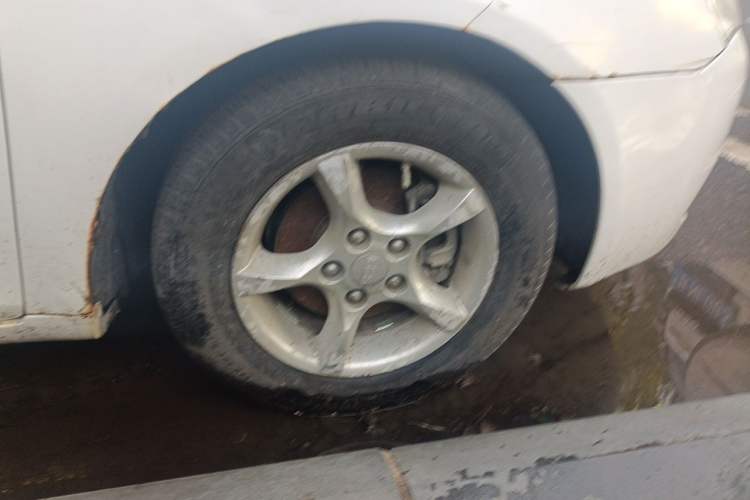 Used Geely Auto Classic Emgrand 2012 Hatchback 1.5L Manual Comfort Model Right Front Wheel Hub