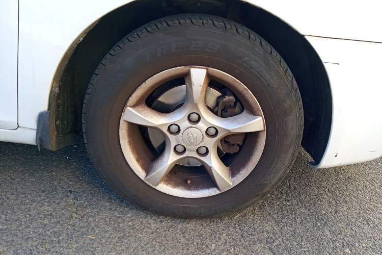 Used Geely Auto Classic Emgrand 2012 Hatchback 1.5L Manual Luxury Model Right Front Wheel Hub