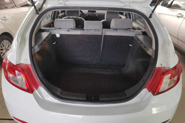Used Geely Auto Classic Emgrand 2012 Hatchback 1.5L Manual Chao Yue Huimin Model Trunk