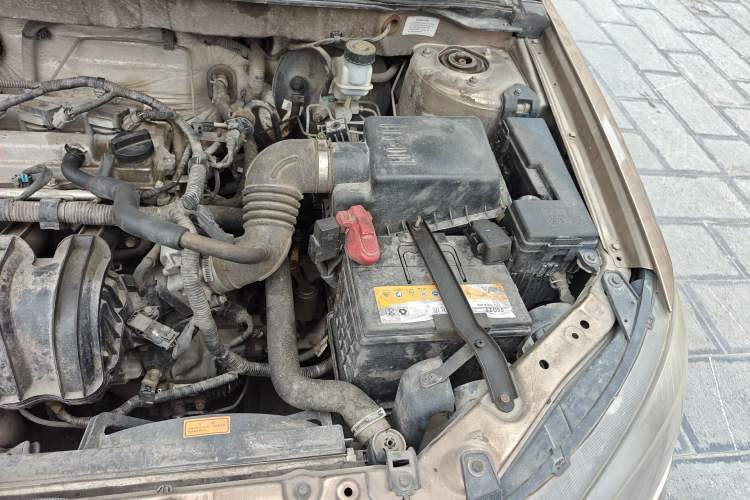Used Geely Auto Classic Emgrand 2012 Sedan 1.5L Manual Chao Yue Huimin Model Engine Bay Left