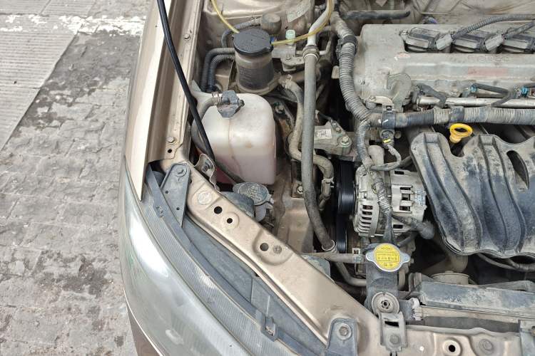 Used Geely Auto Classic Emgrand 2012 Sedan 1.5L Manual Chao Yue Huimin Model Engine Bay Right