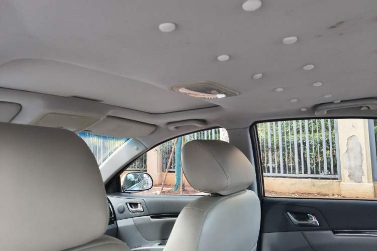 Used Geely Auto Classic Emgrand 2012 Sedan 1.8L Manual Luxury Model Headliner