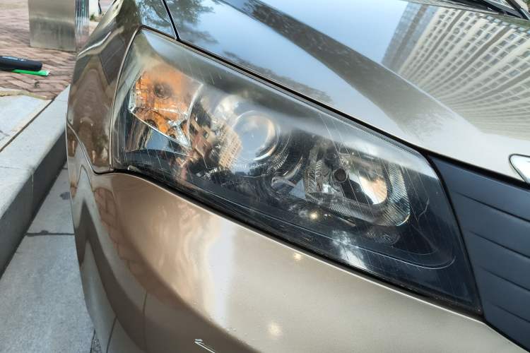 Used Geely Auto Classic Emgrand 2012 Sedan 1.8L Manual Luxury Model Right Front Headlight