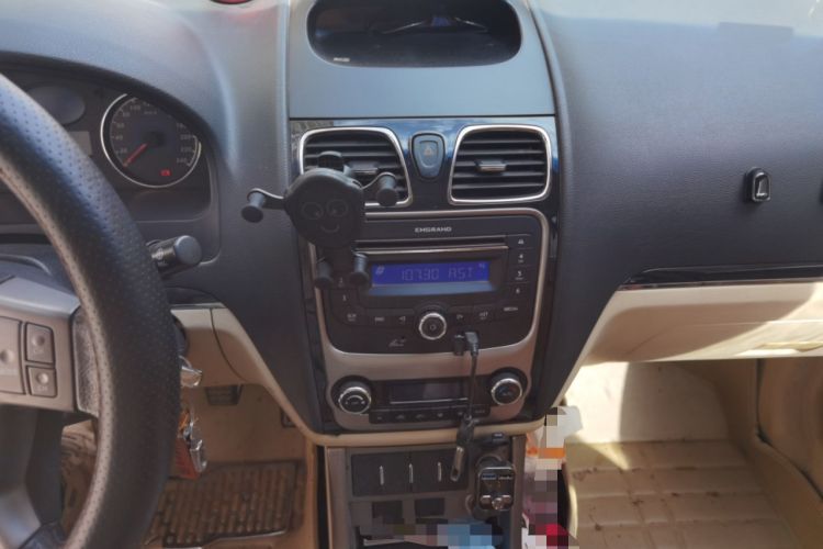 Used Geely Auto Classic Emgrand 2013 Sedan 1.8L Manual Luxury Model Audio And AC Panel