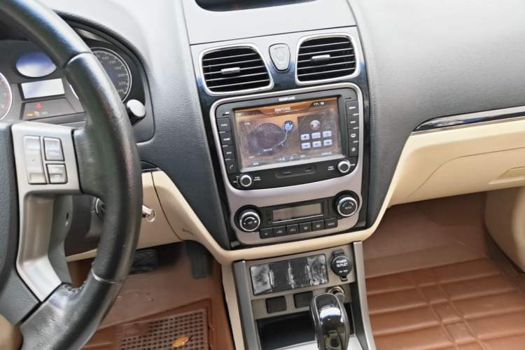 Used Geely Auto Classic Emgrand 2013 Sedan 1.8L CVT Prestige Model Audio And AC Panel