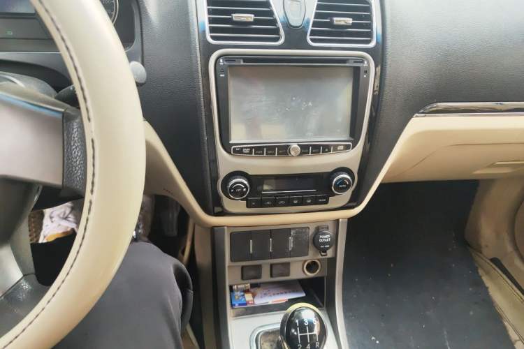 Used Geely Auto Classic Emgrand 2013 Sedan 1.5L Manual Elite Model Audio And AC Panel
