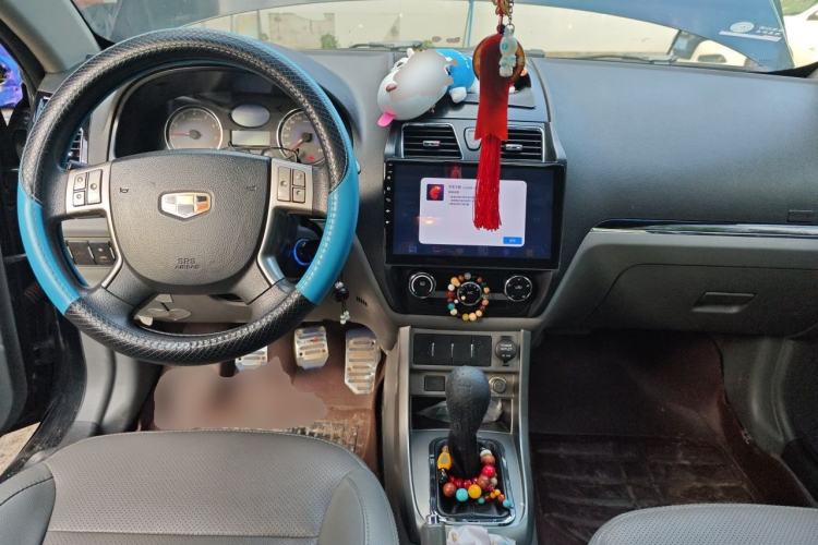 Used Geely Auto Classic Emgrand 2013 Sedan 1.5L Manual Entry-Level Model Center Console
