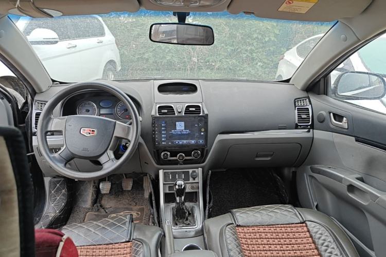 Used Geely Auto Classic Emgrand 2013 Sedan 1.5L Manual Entry-Level Model Center Console