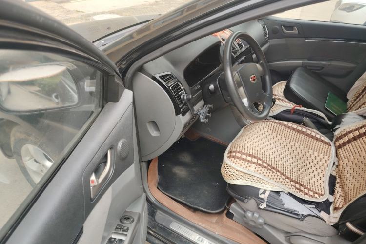 Used Geely Auto Classic Emgrand 2013 Sedan 1.5L Manual Entry-Level Model Driver Seat