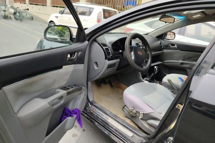 Used Geely Auto Classic Emgrand 2013 Sedan 1.5L Manual Entry-Level Model Driver Seat