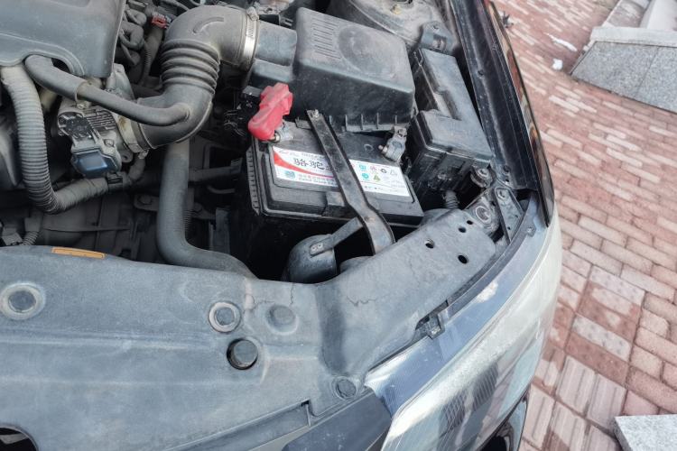 Used Geely Auto Classic Emgrand 2013 Sedan 1.8L CVT Elite Model Engine Bay Left