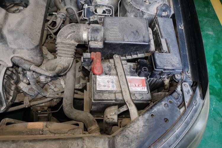 Used Geely Auto Classic Emgrand 2013 Sedan 1.5L Manual Entry-Level Model Engine Bay Left