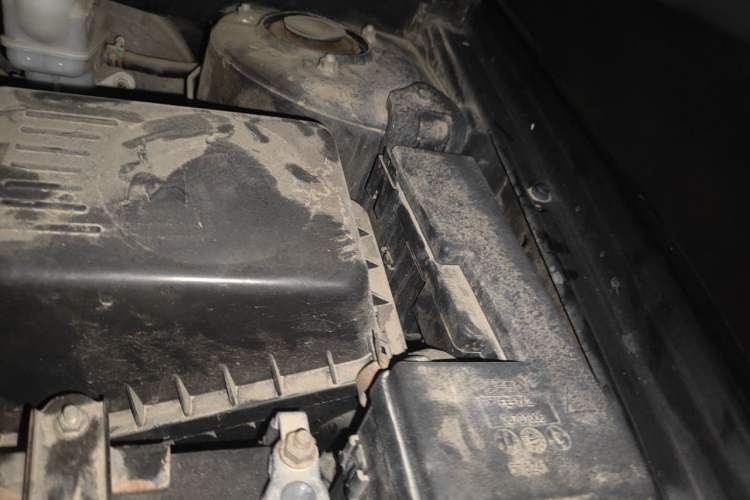Used Geely Auto Classic Emgrand 2013 Sedan 1.5L Manual Elite Model Engine Bay Left