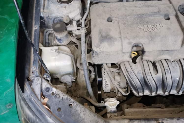 Used Geely Auto Classic Emgrand 2013 Sedan 1.5L Manual Entry-Level Model Engine Bay Right