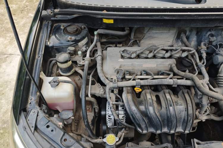 Used Geely Auto Classic Emgrand 2013 Sedan 1.5L Manual Entry-Level Model Engine Bay Right