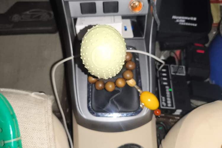 Used Geely Auto Classic Emgrand 2013 Sedan 1.8L Manual Luxury Model Gear Lever