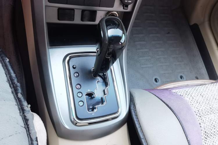 Used Geely Auto Classic Emgrand 2013 Sedan 1.8L CVT Elite Model Gear Lever