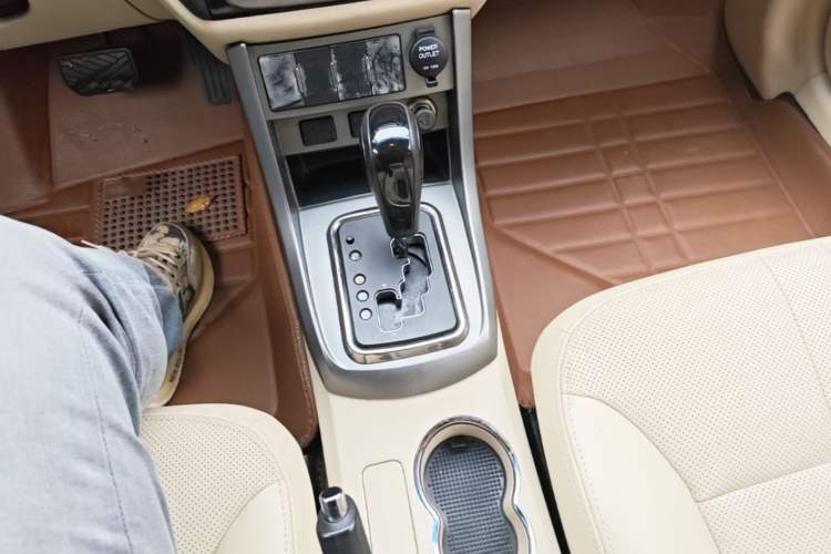 Used Geely Auto Classic Emgrand 2013 Sedan 1.8L CVT Prestige Model Gear Lever