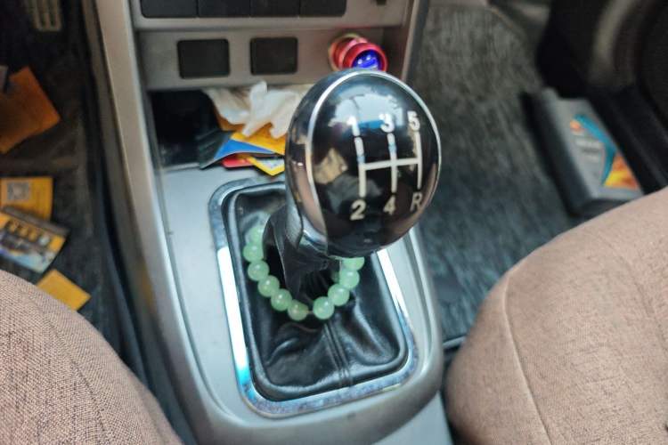 Used Geely Auto Classic Emgrand 2013 Sedan 1.5L Manual Entry-Level Model Gear Lever
