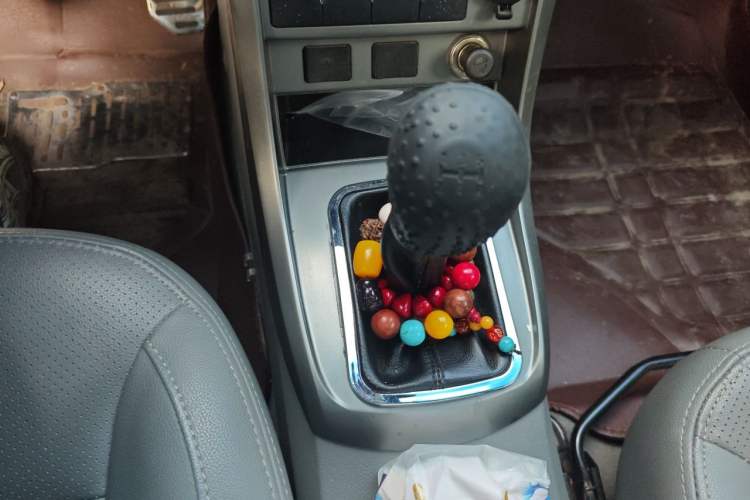 Used Geely Auto Classic Emgrand 2013 Sedan 1.5L Manual Entry-Level Model Gear Lever