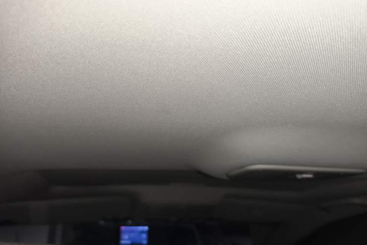 Used Geely Auto Classic Emgrand 2013 Sedan 1.8L Manual Luxury Model Headliner