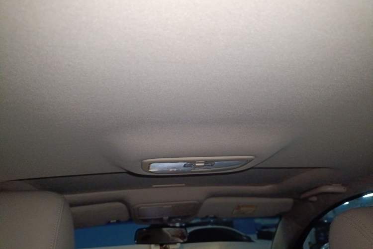 Used Geely Auto Classic Emgrand 2013 Sedan 1.8L CVT Prestige Model Headliner