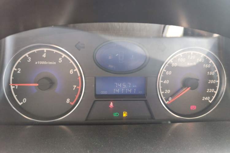 Used Geely Auto Classic Emgrand 2013 Sedan 1.5L Manual Entry-Level Model Instrument Cluster