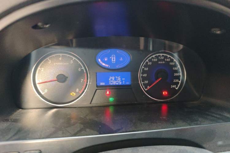 Used Geely Auto Classic Emgrand 2013 Sedan 1.5L Manual Entry-Level Model Instrument Cluster