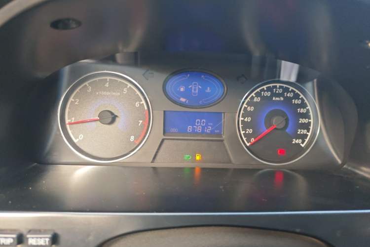 Used Geely Auto Classic Emgrand 2013 Sedan 1.5L Manual Entry-Level Model Instrument Cluster