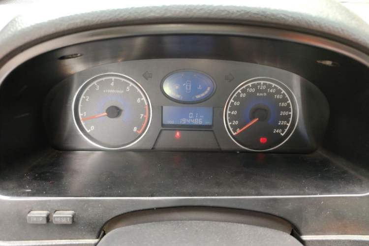 Used Geely Auto Classic Emgrand 2013 Sedan 1.5L Manual Entry-Level Model Instrument Cluster