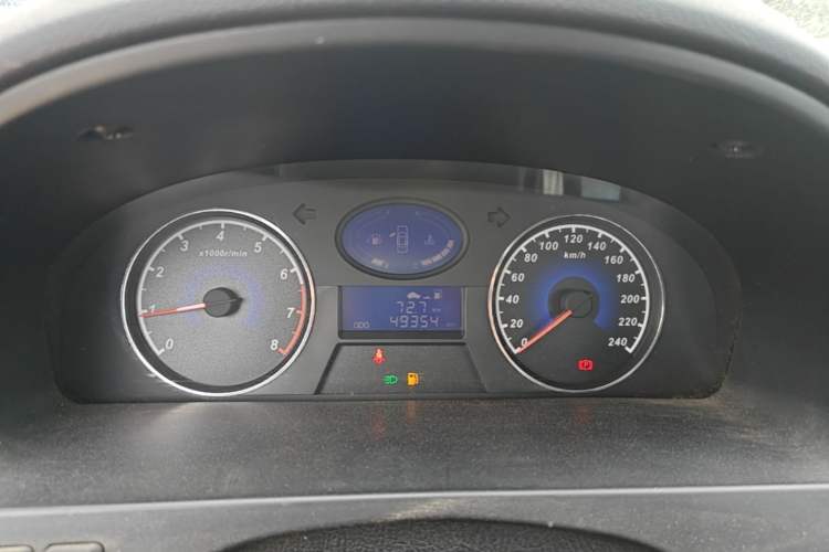 Used Geely Auto Classic Emgrand 2013 Sedan 1.5L Manual Entry-Level Model Instrument Cluster