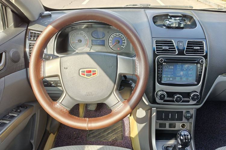Used Geely Auto Classic Emgrand 2013 Sedan 1.5L Manual Entry-Level Model Interior 2