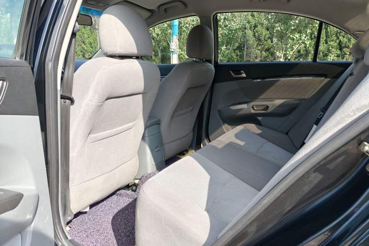 Used Geely Auto Classic Emgrand 2013 Sedan 1.5L Manual Entry-Level Model Interior 3