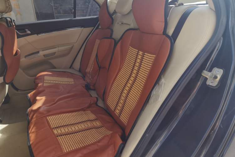 Used Geely Auto Classic Emgrand 2013 Sedan 1.8L Manual Luxury Model Left Rear Seat