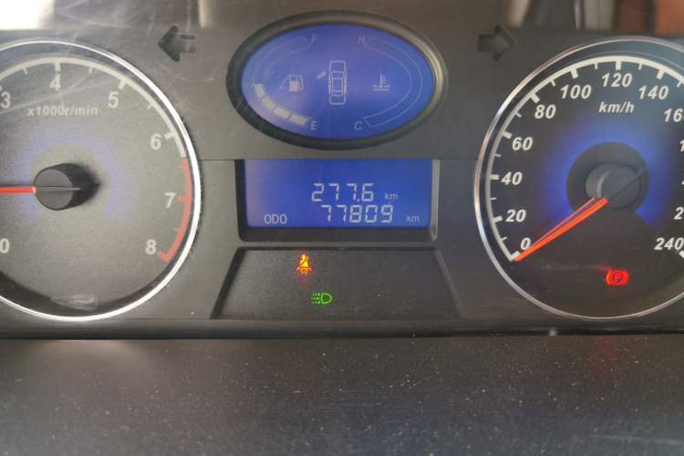 Used Geely Auto Classic Emgrand 2013 Sedan 1.8L Manual Luxury Model Odometer Close Up