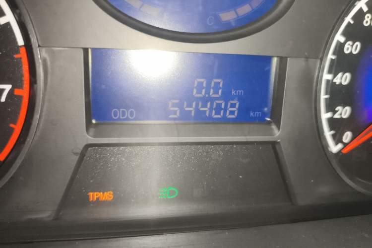 Used Geely Auto Classic Emgrand 2013 Sedan 1.8L Manual Luxury Model Odometer Close Up