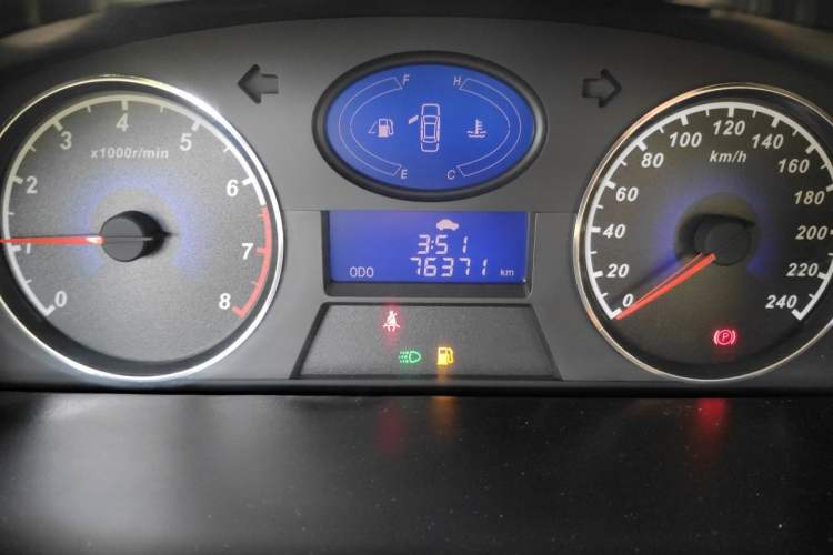 Used Geely Auto Classic Emgrand 2013 Sedan 1.5L Manual Elite Model Odometer Close Up