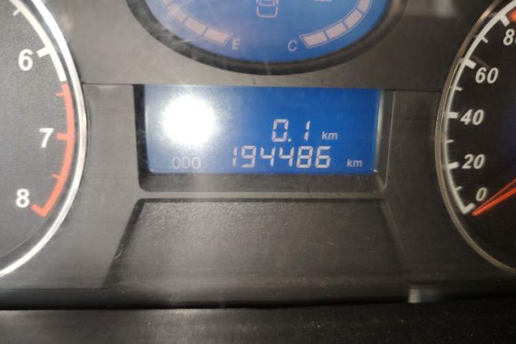 Used Geely Auto Classic Emgrand 2013 Sedan 1.5L Manual Entry-Level Model Odometer Close Up