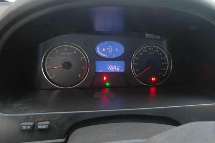 Used Geely Auto Classic Emgrand 2013 Sedan 1.5L Manual Elite Model Odometer Close Up