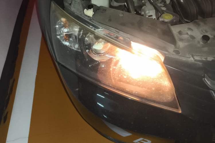 Used Geely Auto Classic Emgrand 2013 Sedan 1.8L Manual Luxury Model Right Front Headlight