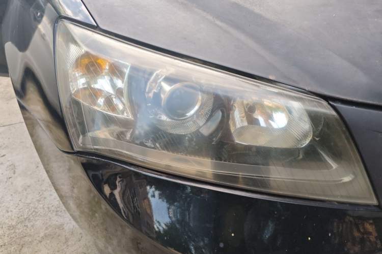 Used Geely Auto Classic Emgrand 2013 Sedan 1.5L Manual Entry-Level Model Right Front Headlight