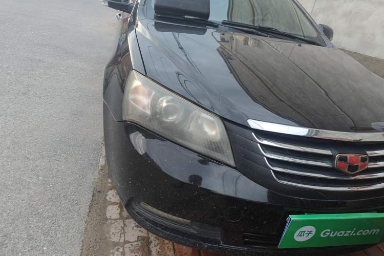 Used Geely Auto Classic Emgrand 2013 Sedan 1.5L Manual Elite Model Right Front Headlight