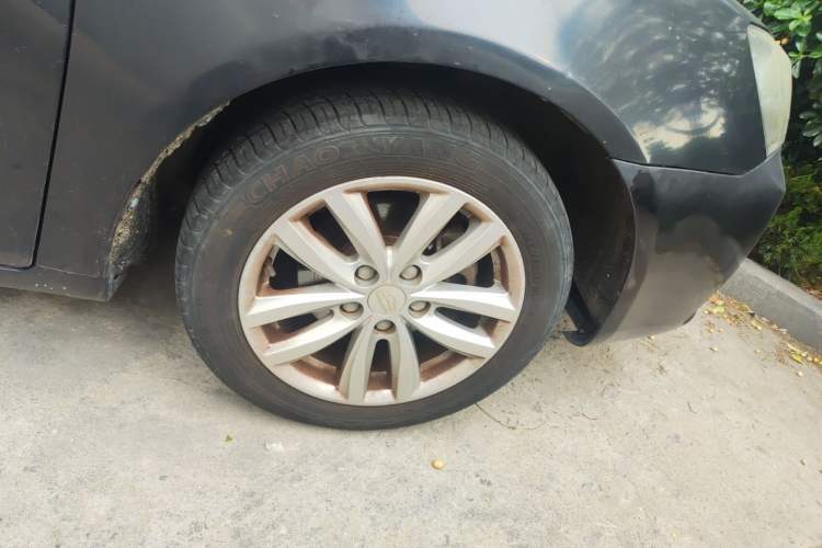 Used Geely Auto Classic Emgrand 2013 Sedan 1.5L Manual Elite Model Right Front Wheel Hub