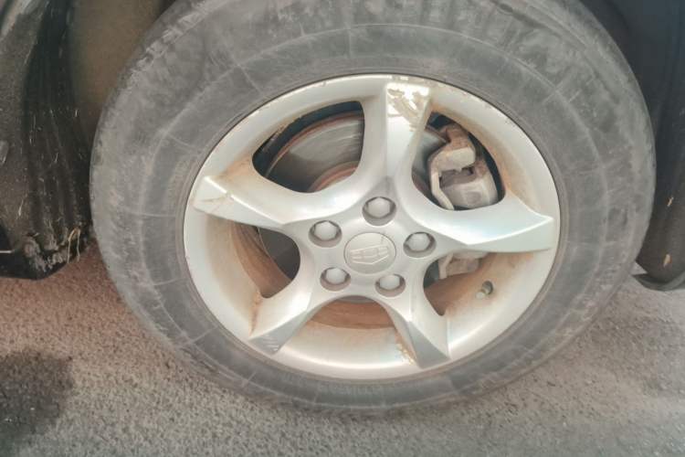 Used Geely Auto Classic Emgrand 2013 Sedan 1.5L Manual Entry-Level Model Right Front Wheel Hub