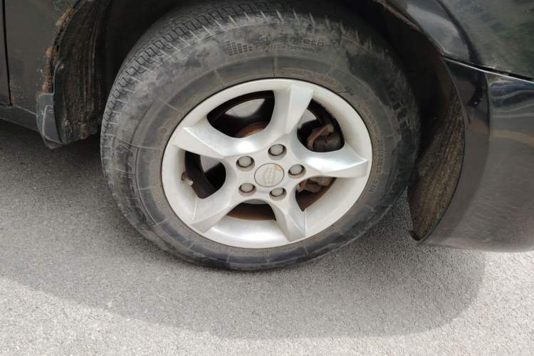 Used Geely Auto Classic Emgrand 2013 Sedan 1.5L Manual Entry-Level Model Right Front Wheel Hub
